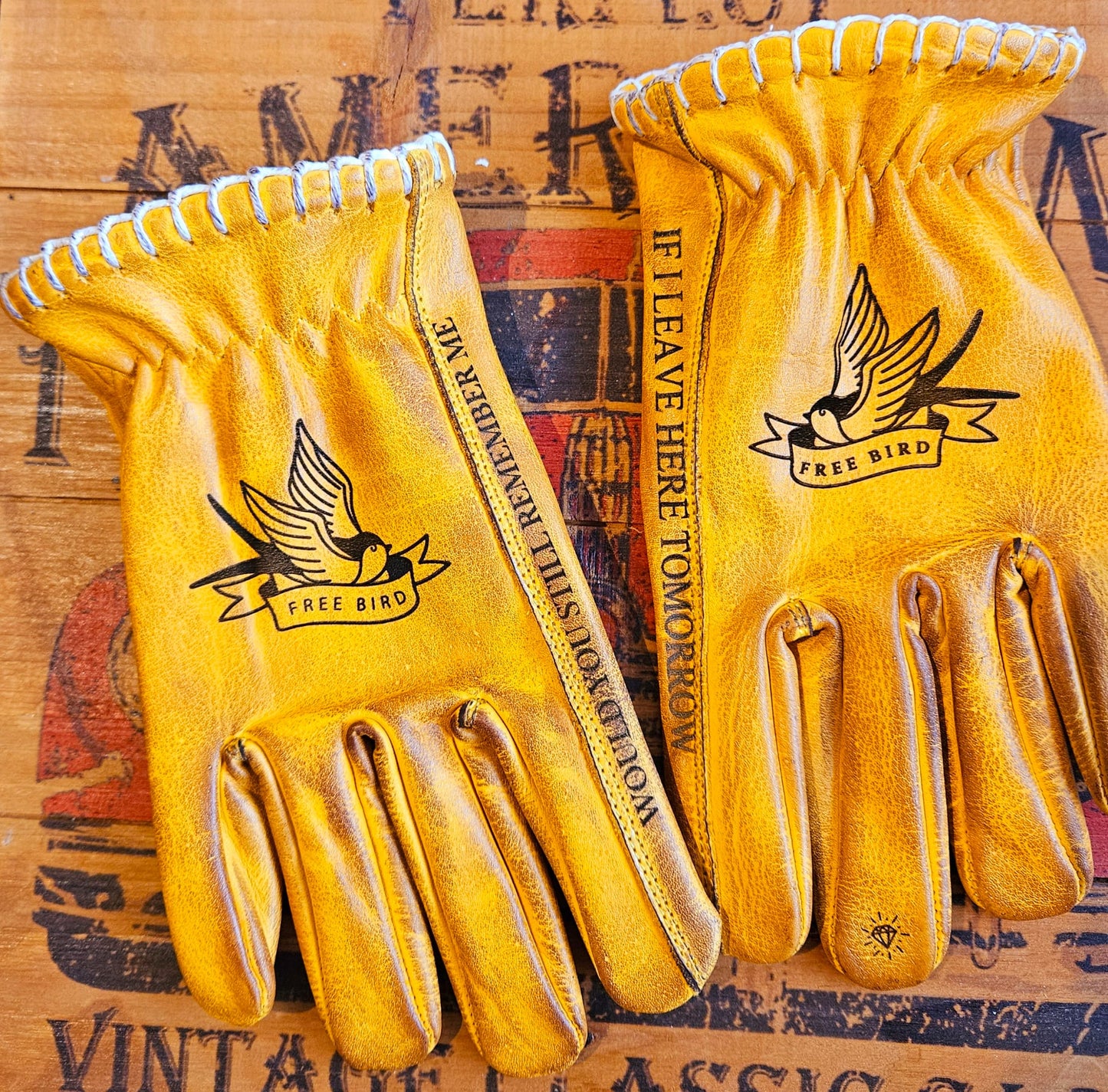 Gloves FREE BIRD