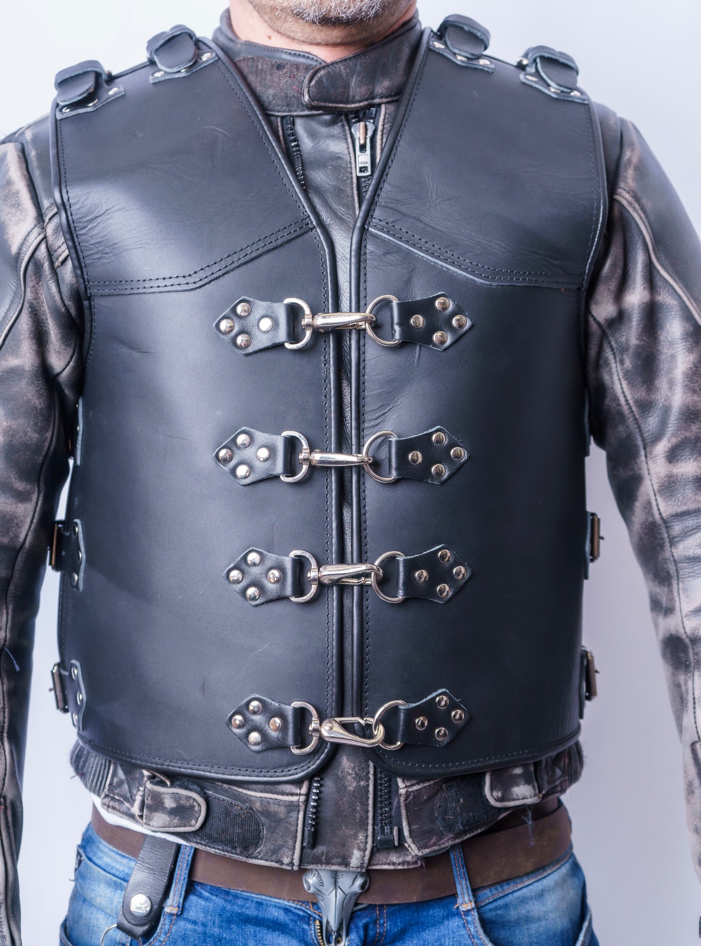 SVAROG Heavy Duty 4-7 MM Thick Buffalo Leather Club Vest “INVADER”