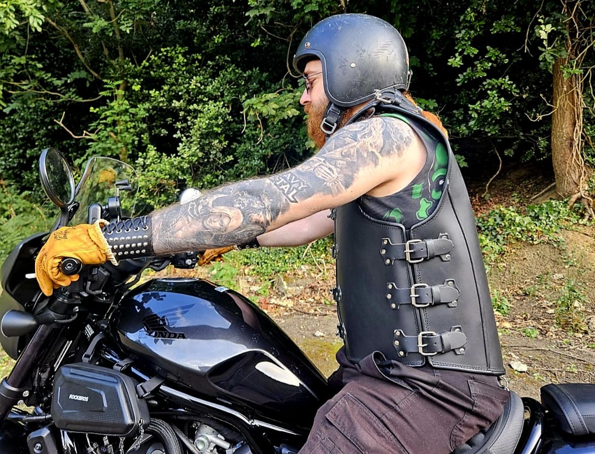 SVAROG Heavy Duty 4-7 MM Thick Buffalo Leather Club Vest “INVADER”